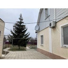 Продам добротний 2-поверховий будинок