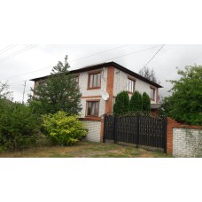Продам 2-поверховий цегляний будинок в 27 км від Харкова