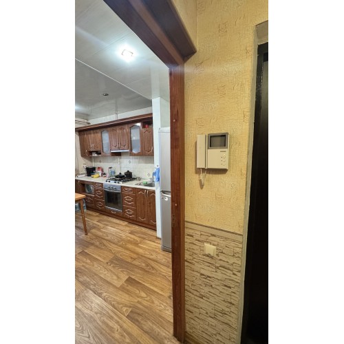 Продам 3 к.кв в центре города (рн Здоровье)