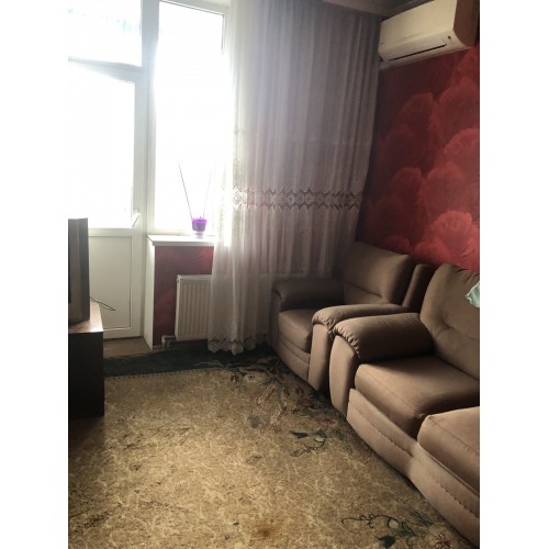 Продам 2 кімн. квартиру в с. Есхар, пл. 50,5 кв.м