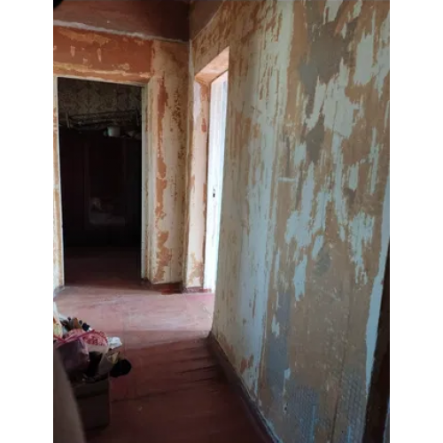 Продам в п. Эсхар 3 ком. квартиру