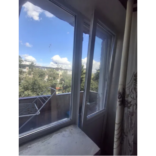 Квартира розташована в самому центрі Чугуєва, на вул. Старонікольській
