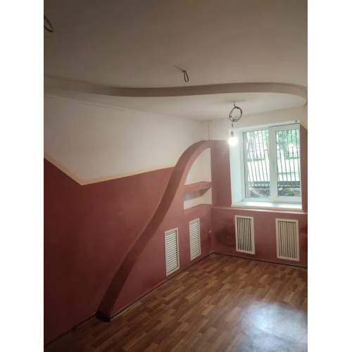 2 кімн. кв-ра в центрі м. Чугуїв