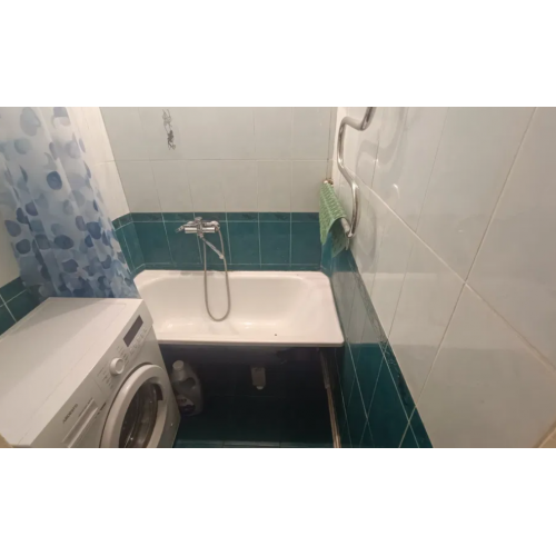 2 кімн. кв-ру площею 47 кв.м, м. Чугуїв