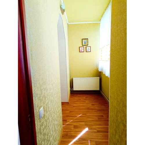 3 комн. кв-ра с ремонтом в центре Чугуева, автономное отопление