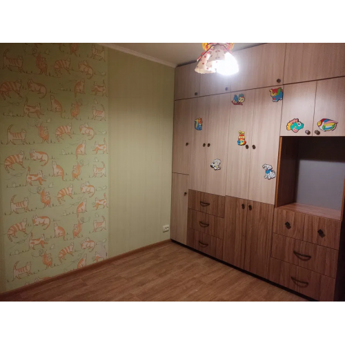 3 кімн. квартира, м. Чугуїв