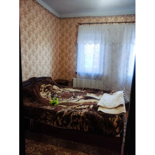 Добротний будинок у Чугуєві, недалеко річка